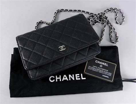 chanel paris wallet on chain